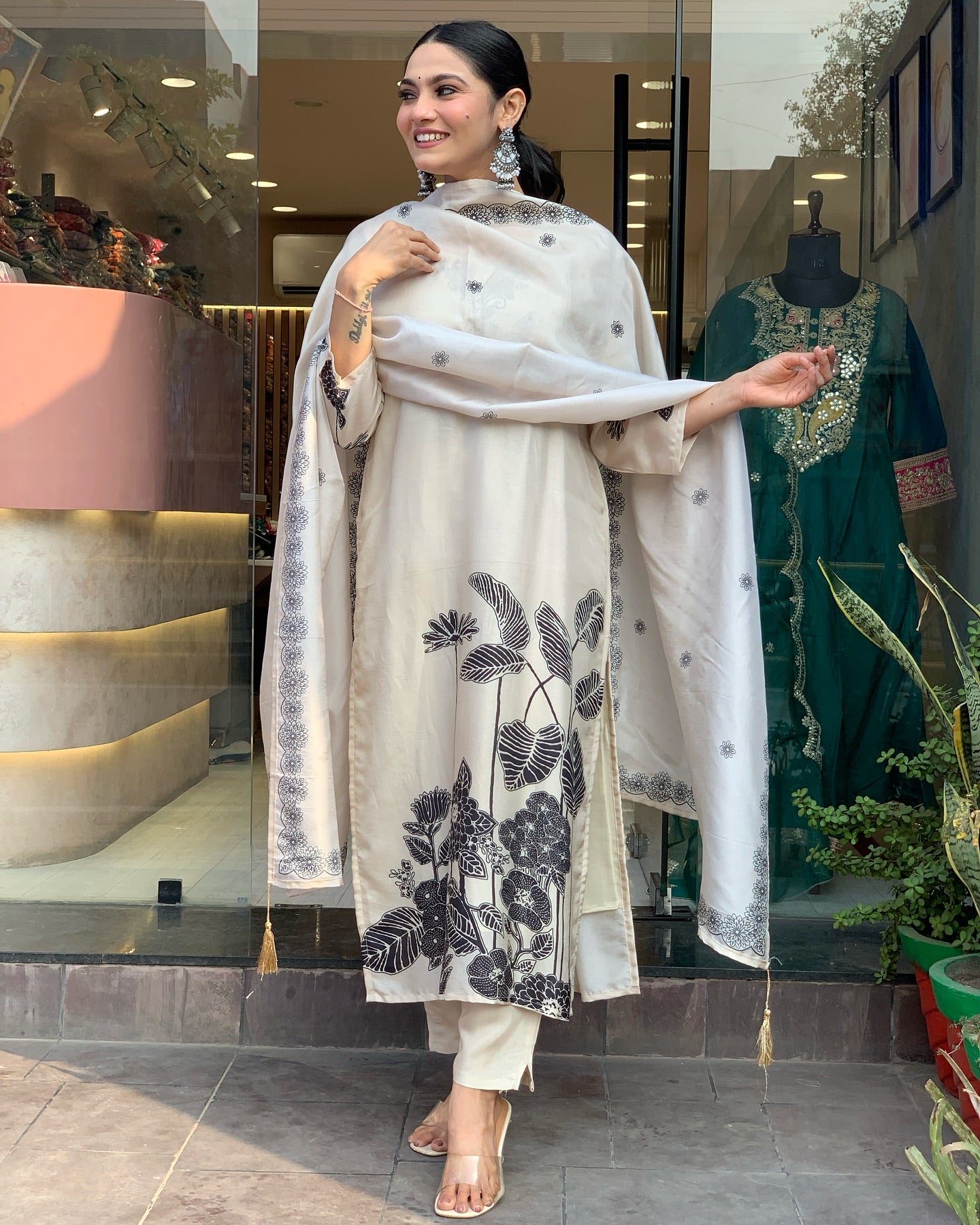 WOMEN BRIDAL STRAIGHT KURTA SET