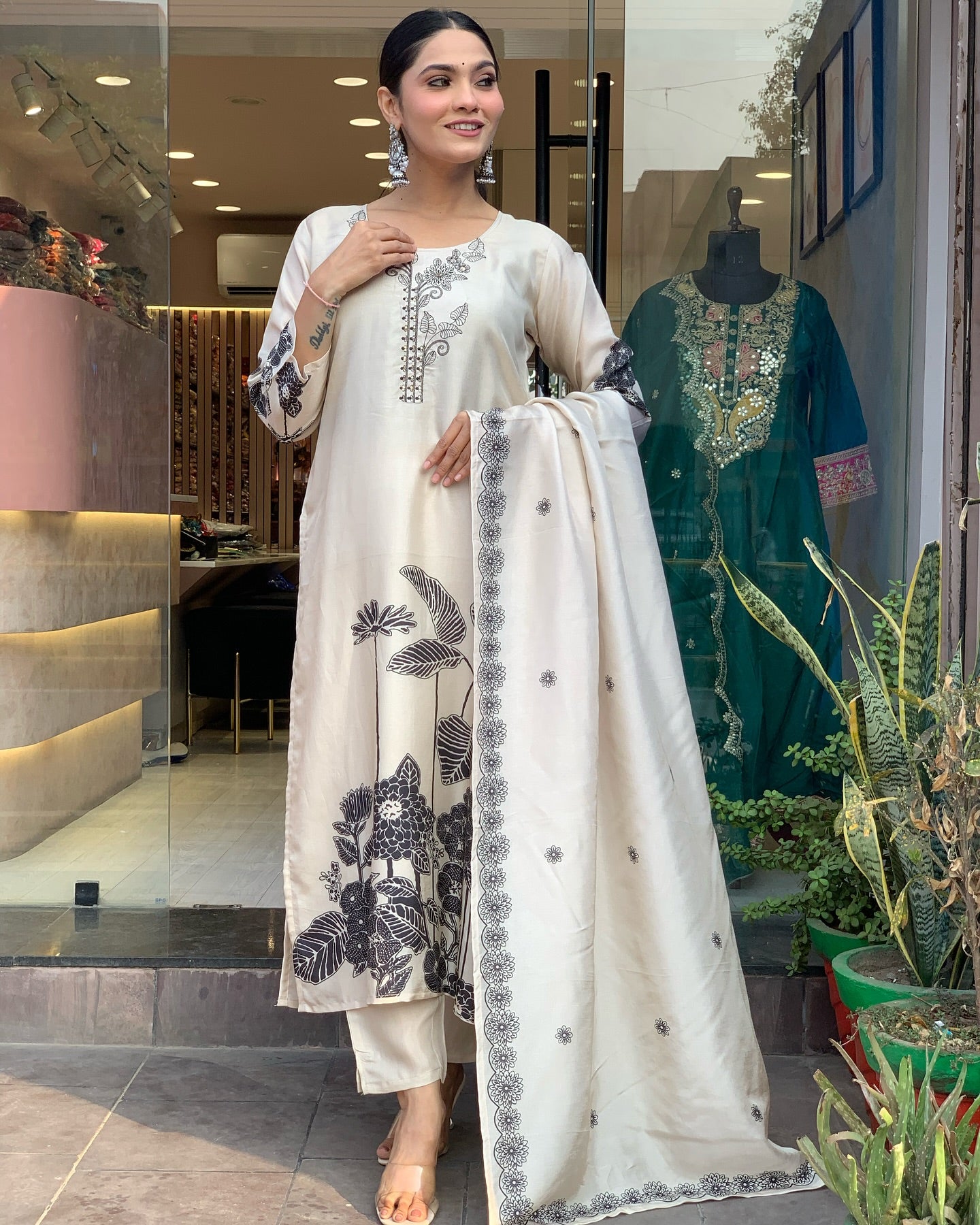 WOMEN BRIDAL STRAIGHT KURTA SET
