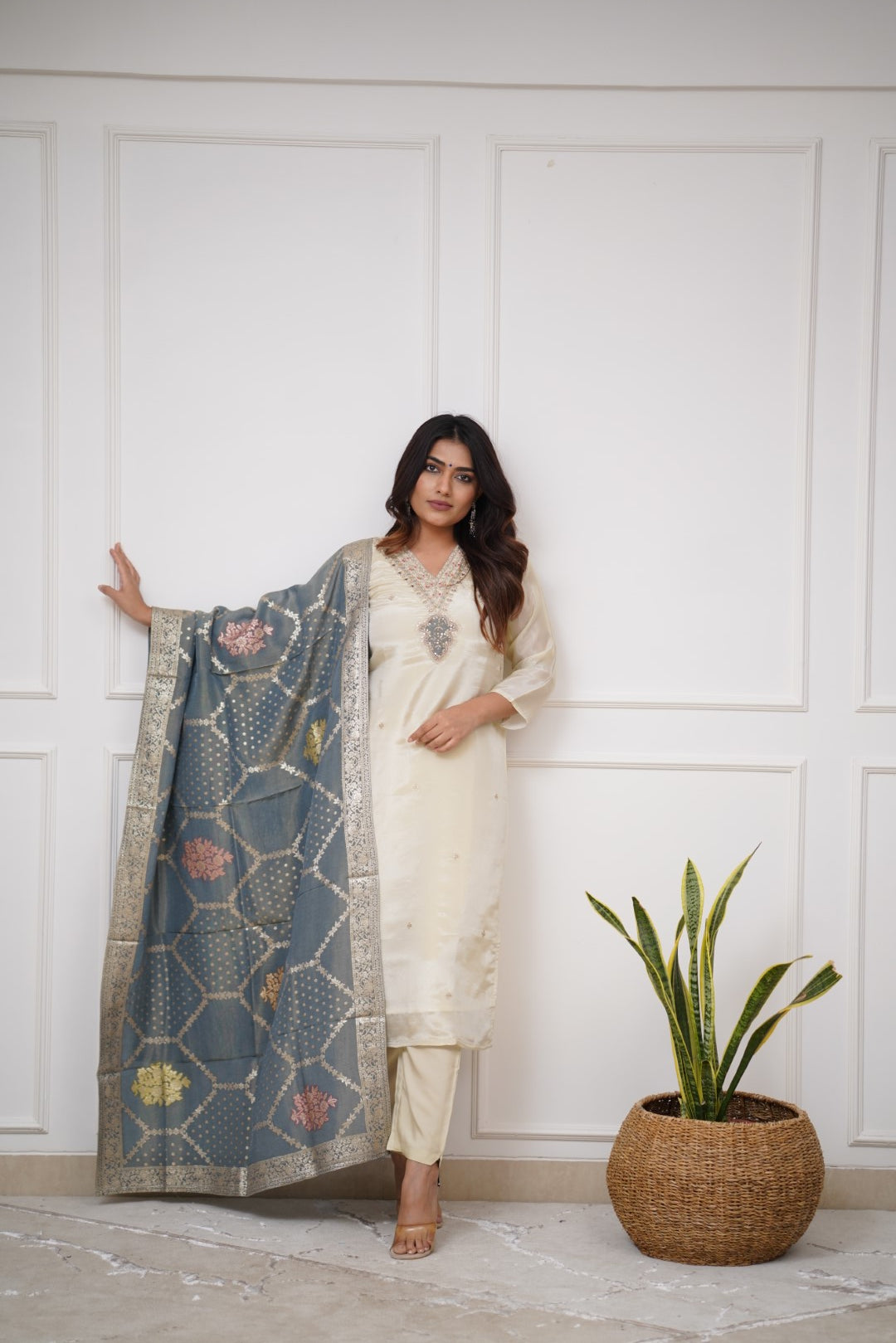 WOMEN HANDLOOM KURTA SET