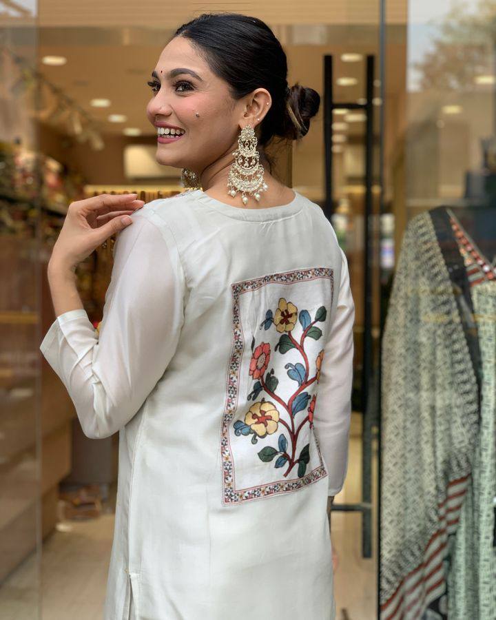 WOMEN ANGRAKHA KURTA SET