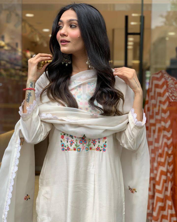 WOMEN MIRROR WORK KURTA SET