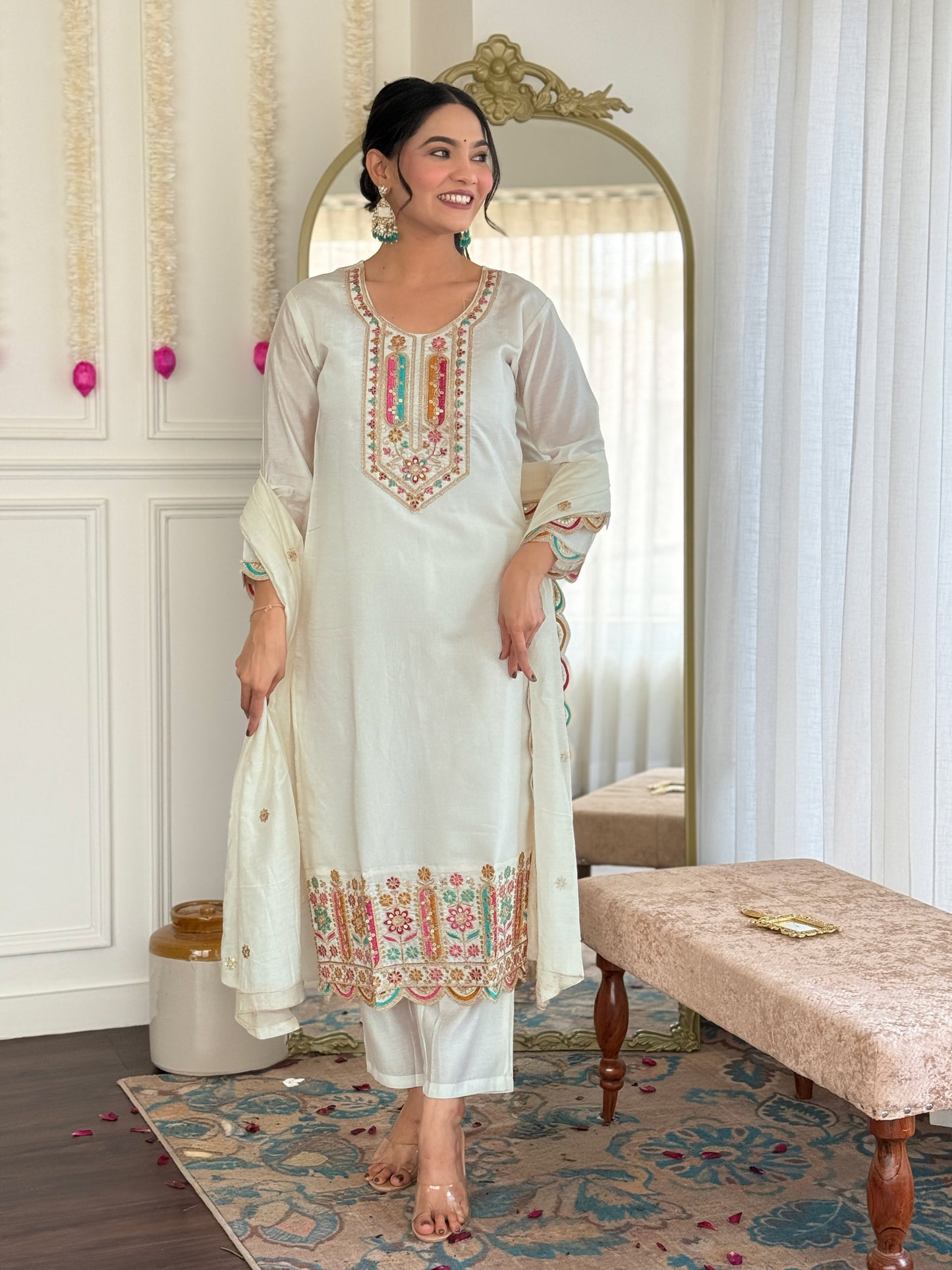 WOMEN EMBROIDERED STRAIGHT KURTA SET