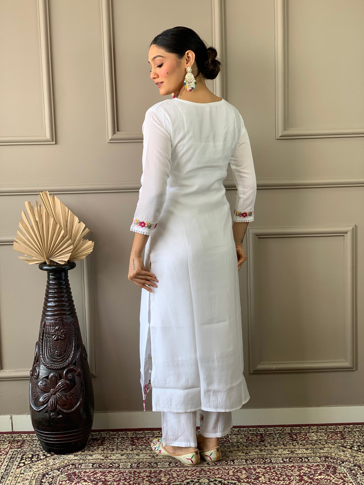 WOMEN EMBROIDERED KURTA SET