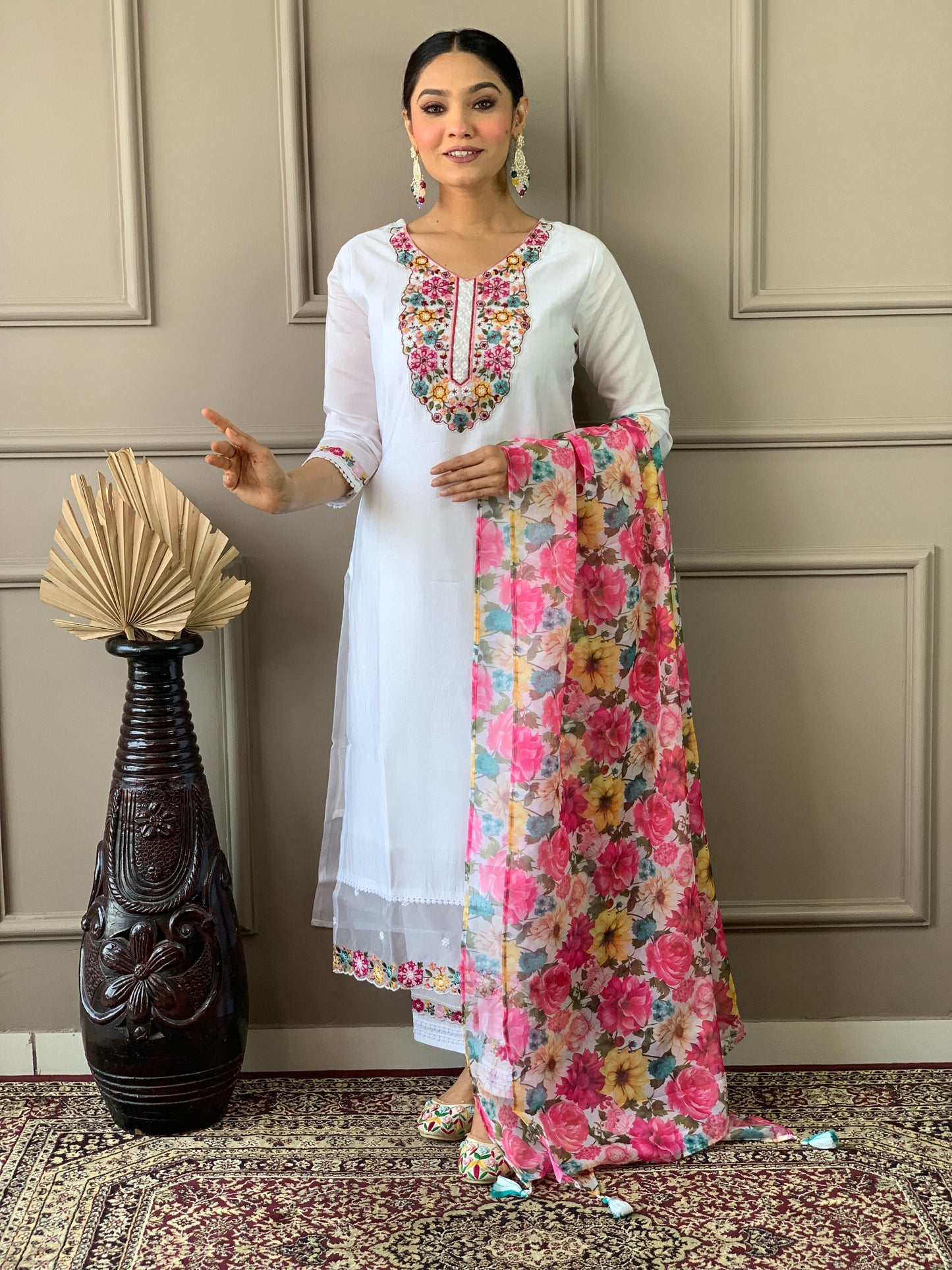 WOMEN EMBROIDERED KURTA SET