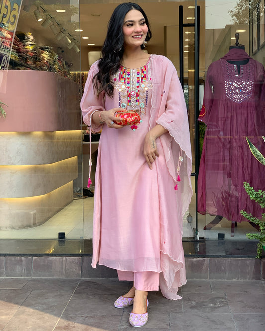 WOMEN ETHNIC MIRROR WORK KURTA SET