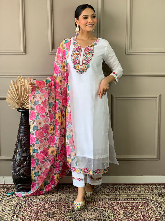 WOMEN EMBROIDERED KURTA SET